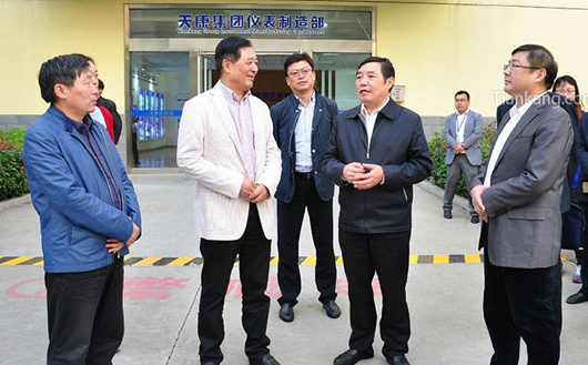 ������ί����(sh��)ӛ�S�^�����Ҷ��������L(zh��ng)��ί����(sh��)ӛ�����L(zh��ng)���V����һ�������L(zh��ng)��ί����(sh��)ӛ�R��ƽ����һ��