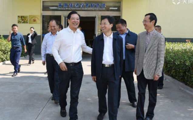 ����ʡ�˴�ί�������΄������c�����쿵���F�����L�w���H�н���