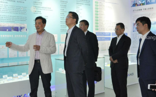 �쿵���F(tu��n)�����L(zh��ng)�w�������L(zh��ng)��ί��(sh��)ӛ��?y��n)^��