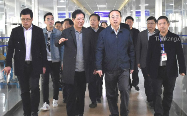 ������ί��ӛ���鰲һ���W�R�����쿵���F(tu��n)