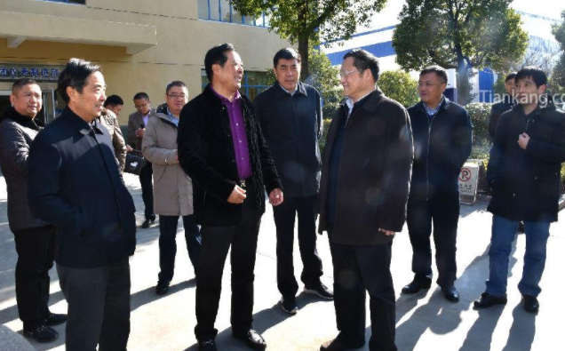 �{(di��o)�ЬF(xi��n)��(ch��ng)1