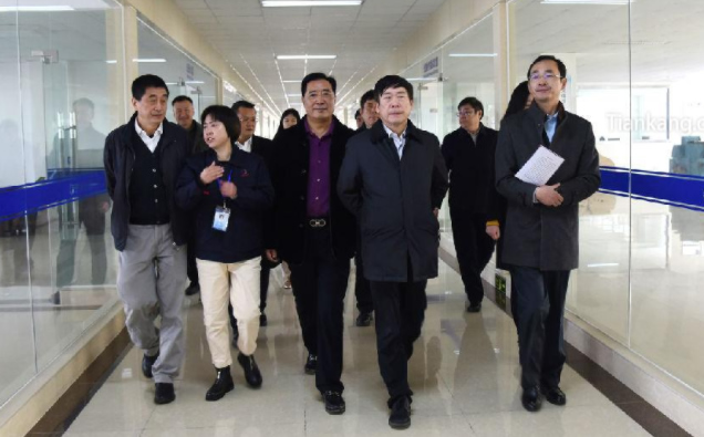 �Ƽ��������L(zh��ng)���h�M�ɆT����ƽ��ʡ�Ƽ��d�h�M��ӛ���d�L(zh��ng)��Դ��������пƼ��־��L(zh��ng)�����������L(zh��ng)���I(l��ng)��(d��o)���V�����P(gu��n)�I(l��ng)��(d��o)����ͬ���W�R�����쿵���F(tu��n)�{(di��o)�й���